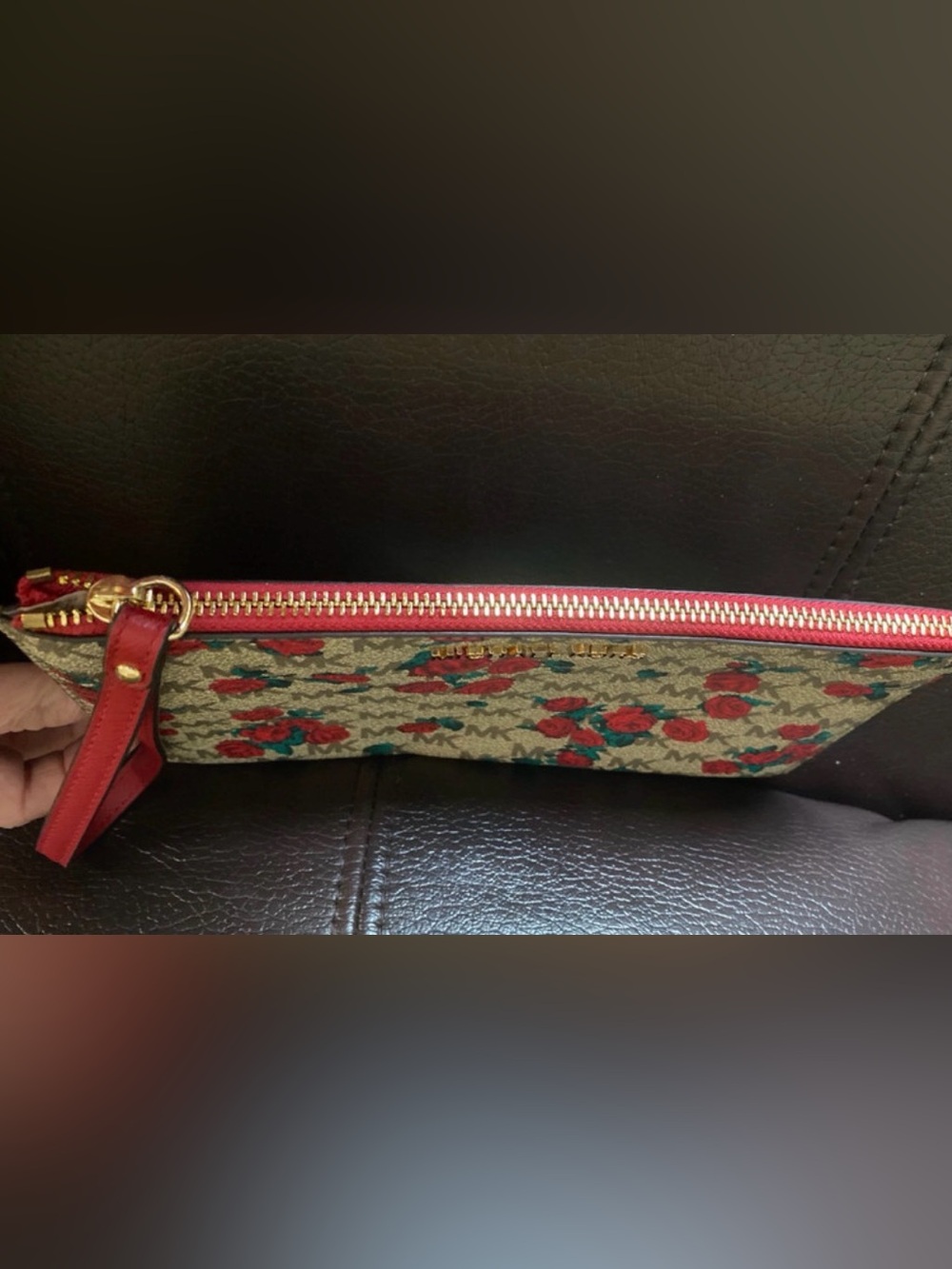 ๐๐๐Michael Kors Red Rose Logo Wristlet Clutch NWOT - Picture 3 of 5